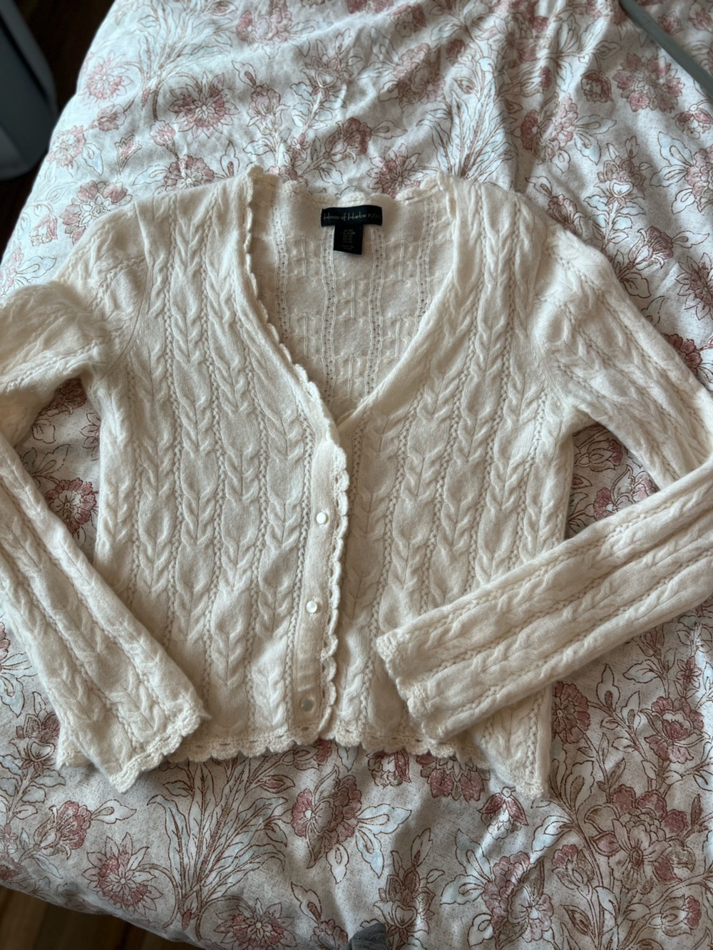 House of Harlow 1960  Cashmere Cream Cable-Knit Scallop-Trim Cardigan